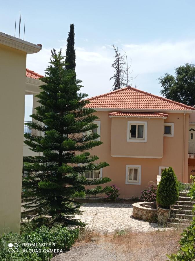 Hotel Theasis Paralia Sergoulas Exterior photo