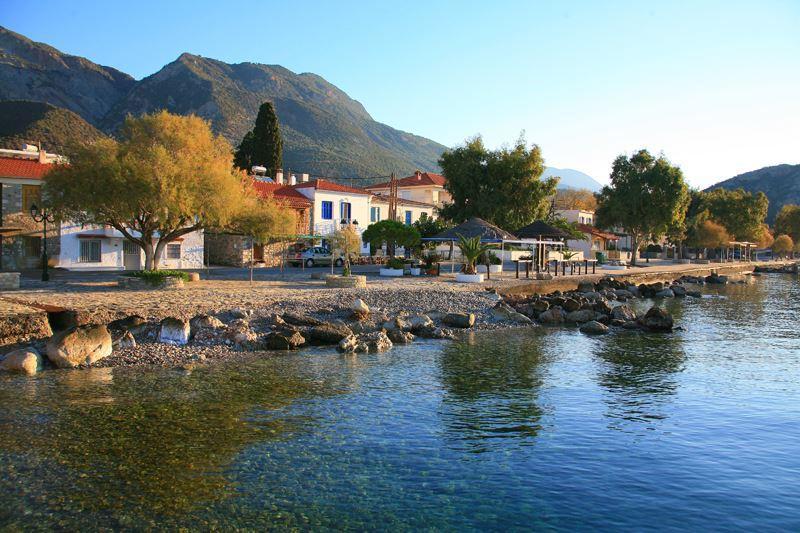 Hotel Theasis Paralia Sergoulas Exterior photo